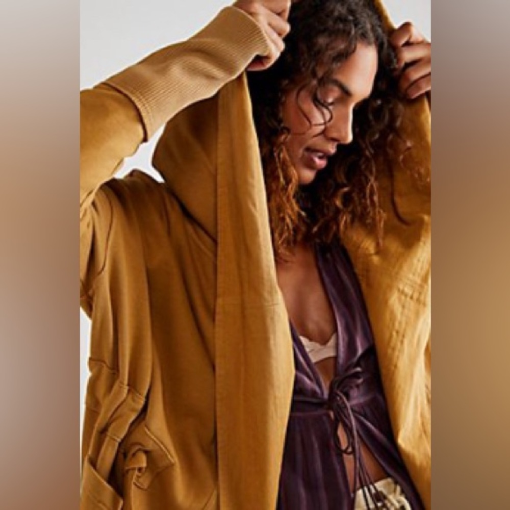 OVERSIZED FREE PEOPLE, BRENTWOOD CARDI, New and once washed, XL Tiger Eye color.